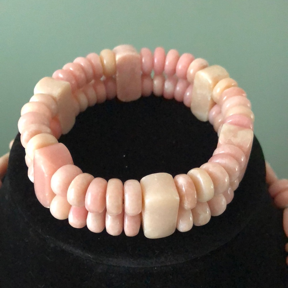 Elegant Pink Beaded Bracelet